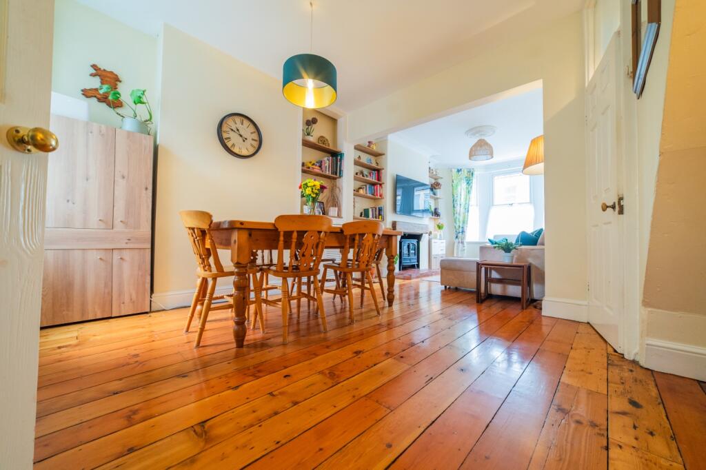 House in Cardiff, Maindy, Cathays - More
