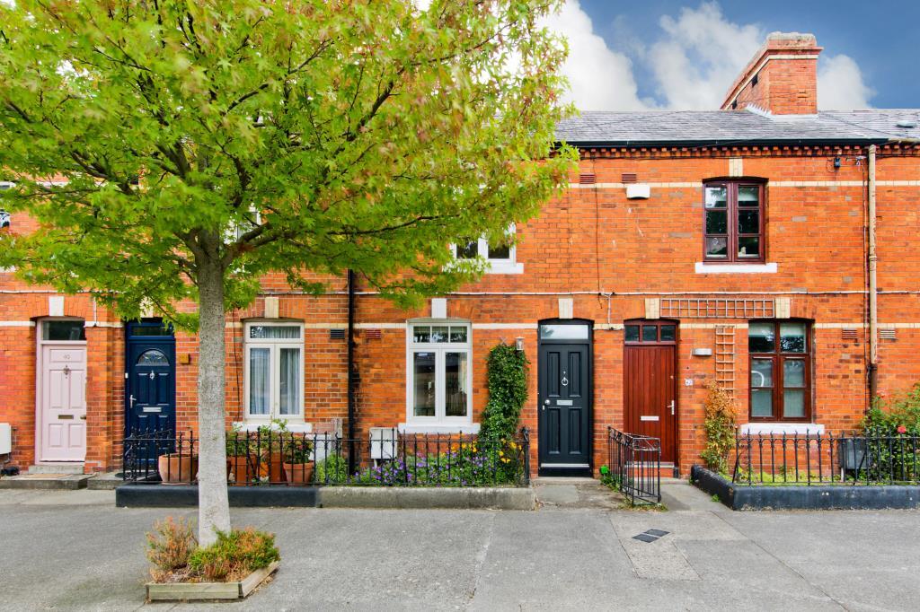 Main image of property: 42 Aikenhead Terrace, Ringsend, Dublin 4, D04 R123