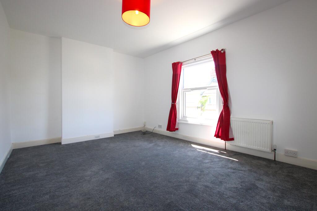 House in Kettering, Brambleside - View 5