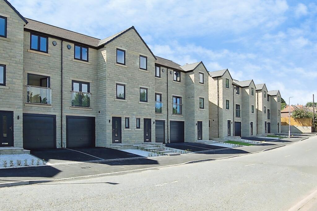 Main image of property: Lillands Lane, Brighouse, West Yorkshire, HD6