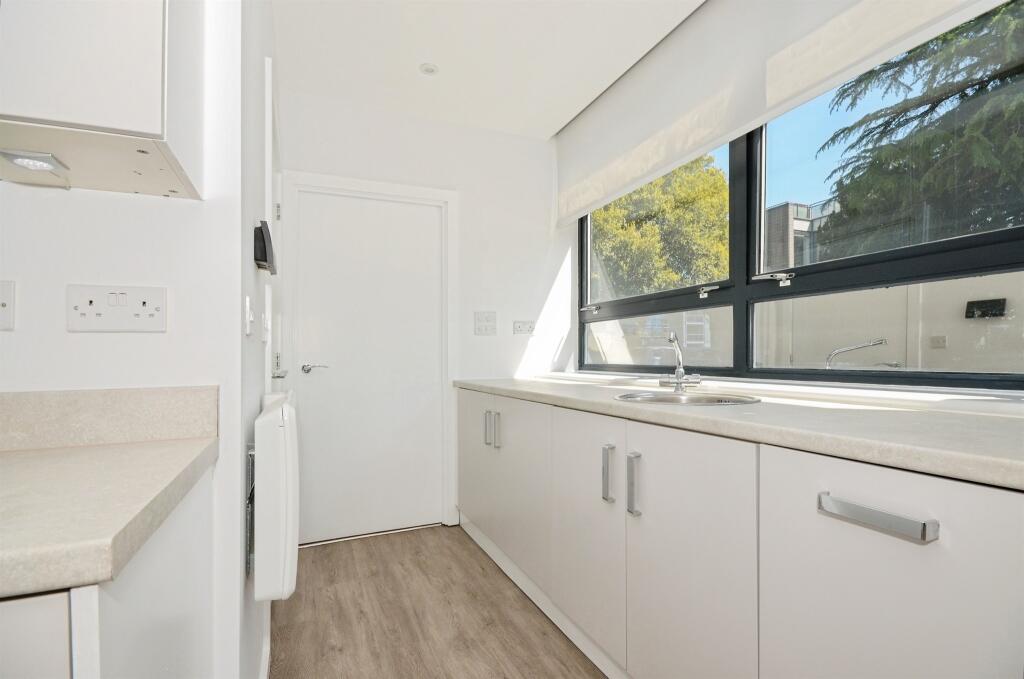Newsom Place, ST. ALBANS - View 6