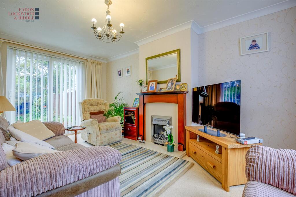Ashworth Drive, Rotherham photo 3