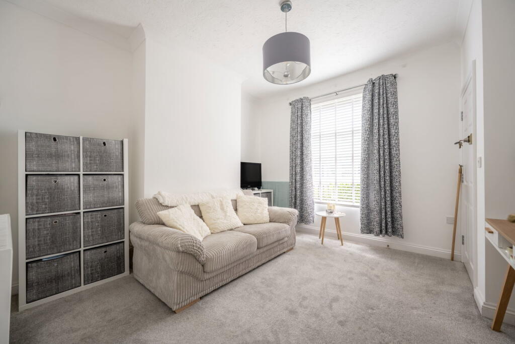 Apartment in Netley Abbey, Southampton, Hound - View 5