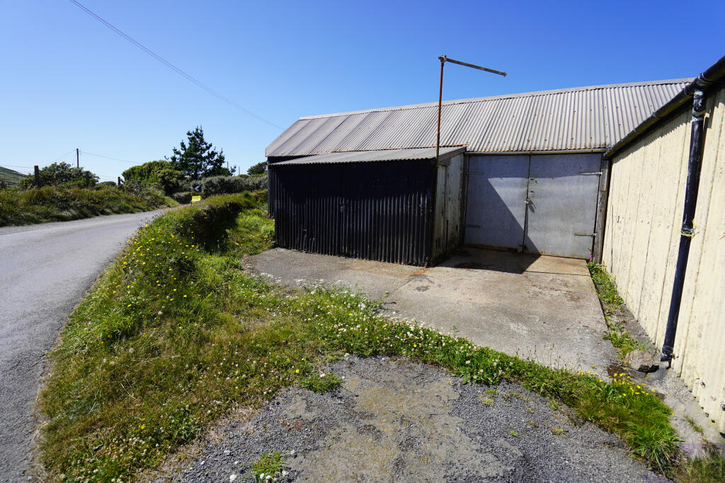 Garage at Delfryn, Uwchmynydd - View 5