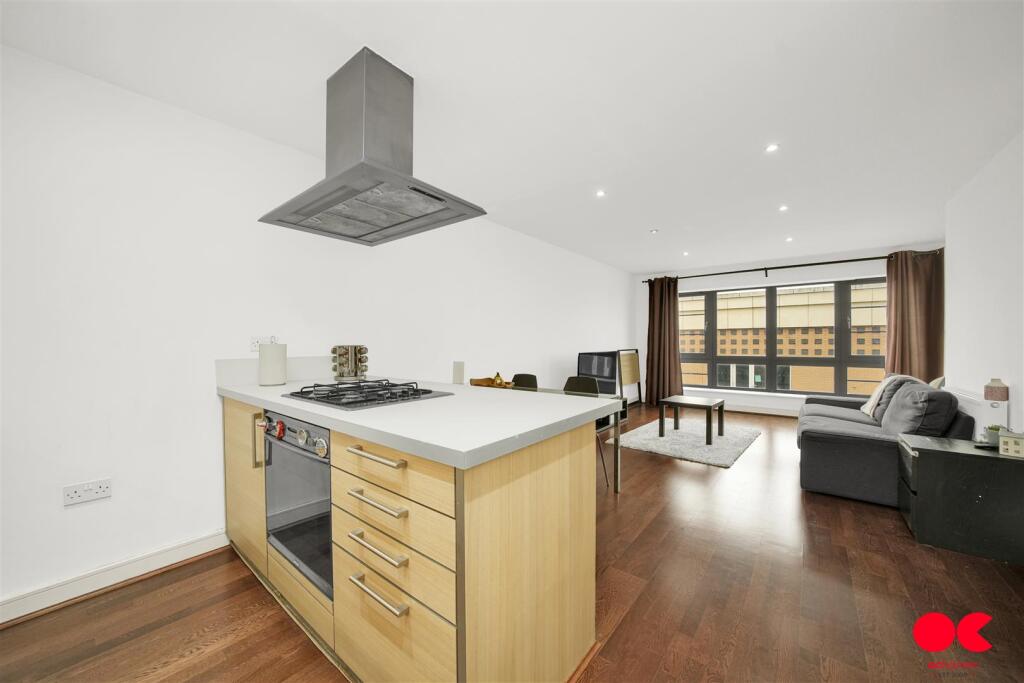 Apartment in London, Leyton Mills Retail Rark, Leyton - View 3