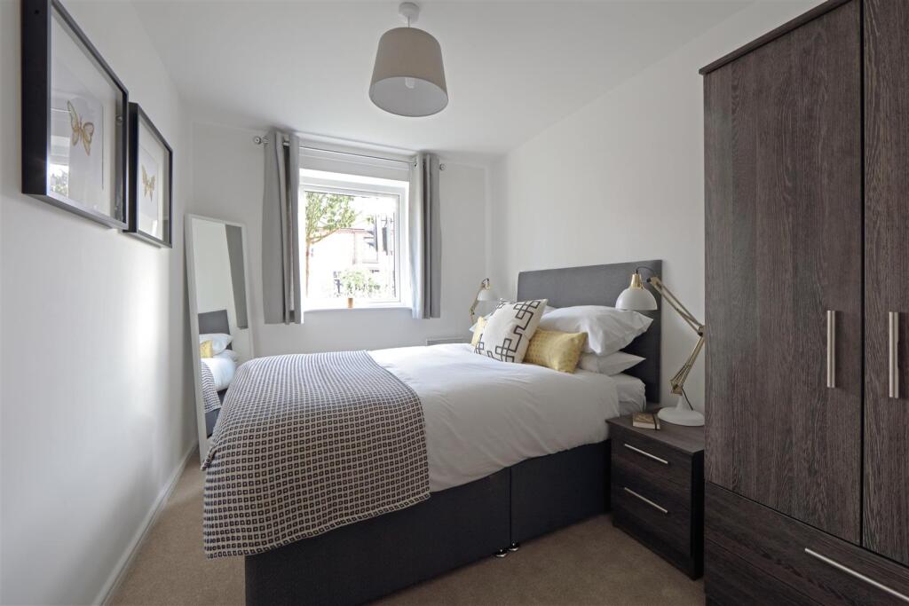 Apartment in Manchester - View 5