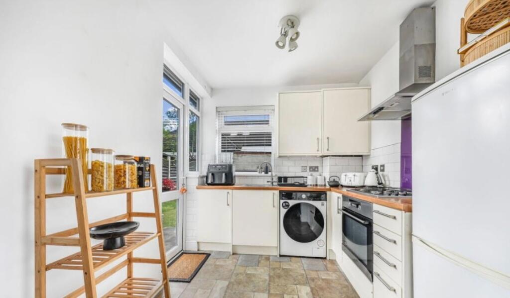 House in Romford - View 5