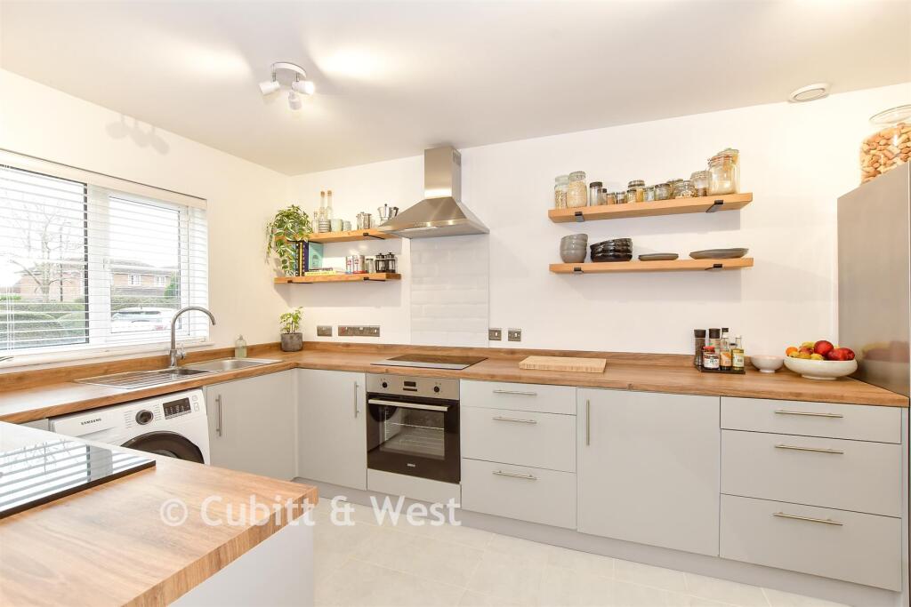 Beech Way, Angmering, West Sussex photo 3