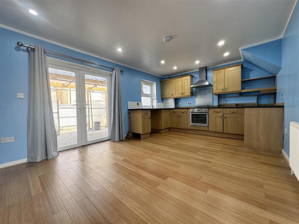 House in Lewes, Newhaven - View 4