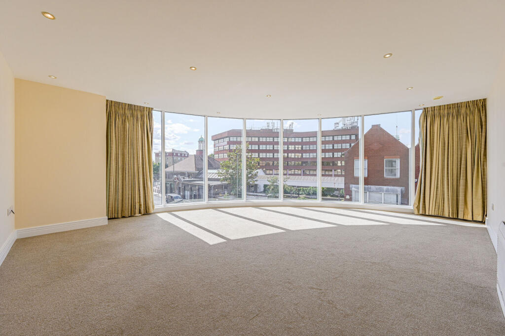 Apartment in Bromley - View 2