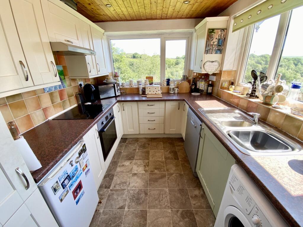 Clydach Road, Craig-cefn-parc, Swansea, City And County of Swansea. photo 4
