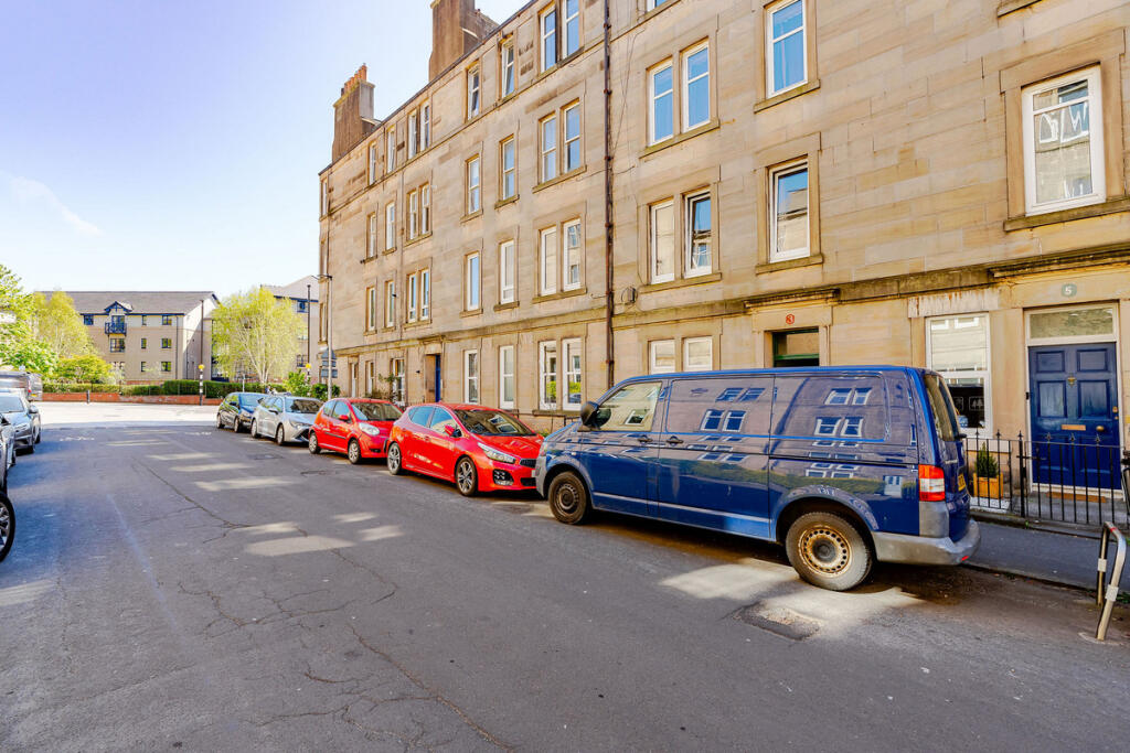 Main image of property: 1 PF3 Roseburn Place, Edinburgh, EH12
