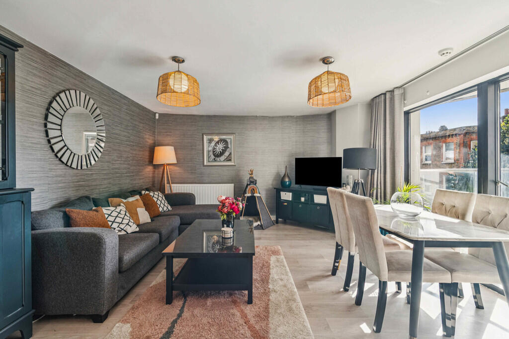 Apartment in London - View 3