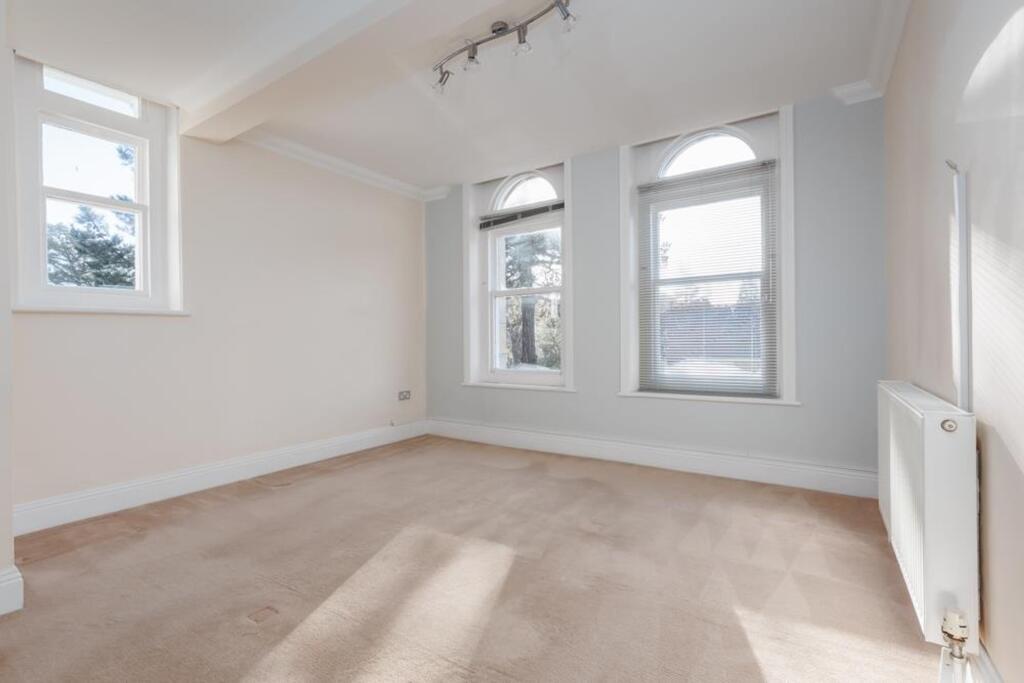 Apartment in Bournemouth - More