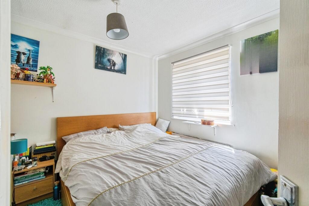 House in Chippenham, Monkton, Pewsham - More