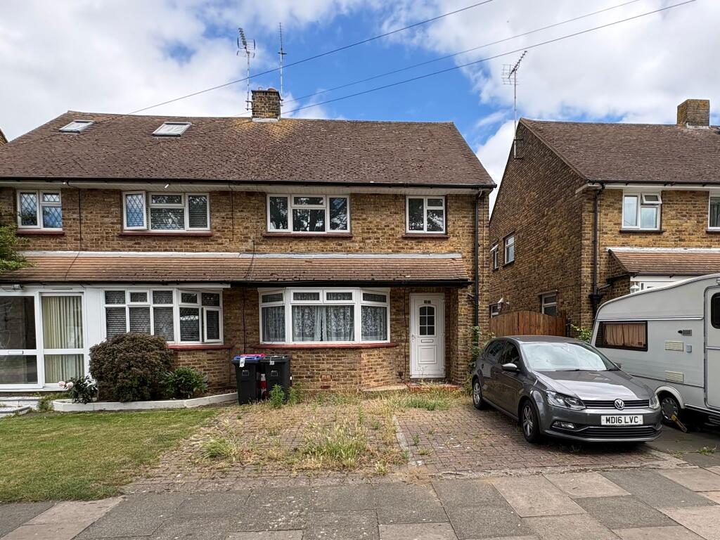 Main image of property: Norwich Avenue, Southend-on-sea