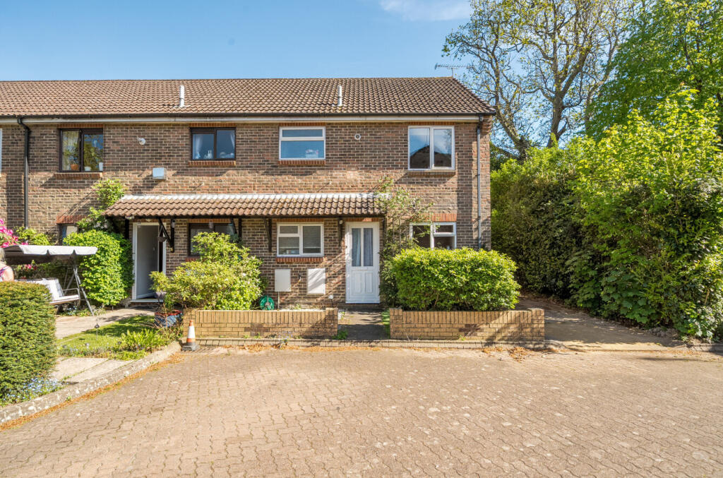 Main image of property: Lantana Close, Waterlooville, Hampshire, PO7