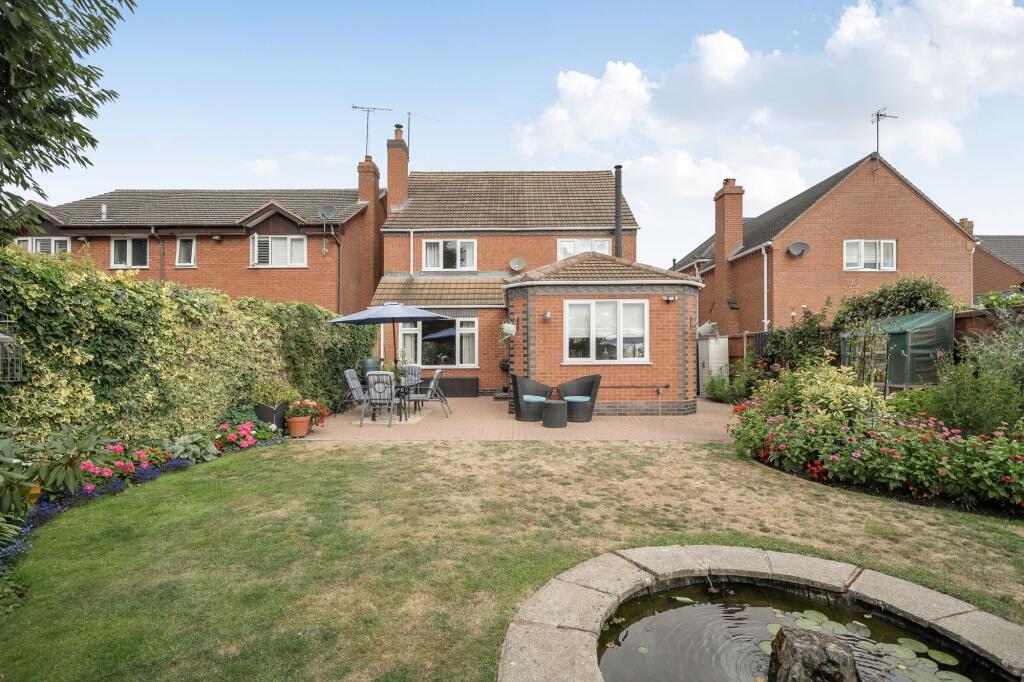 House in Worcester - View 4