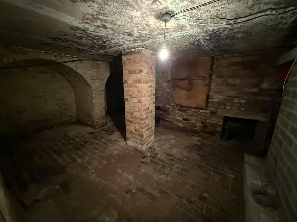 Image 10