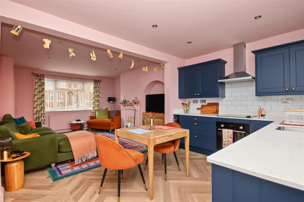 House in Northampton - View 5