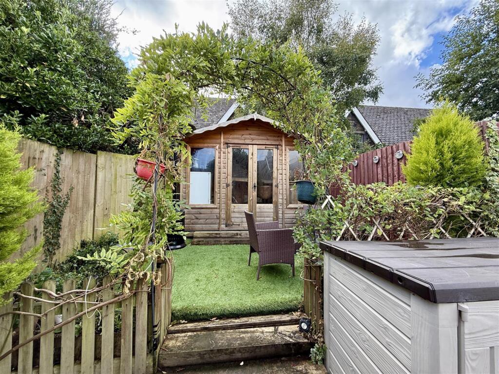 Main image of property: Cardiff Road, Aberdare