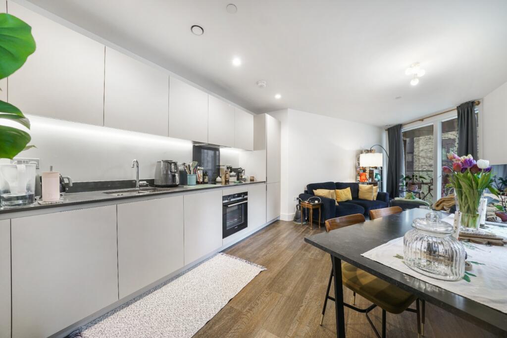 Apartment in London - View 4