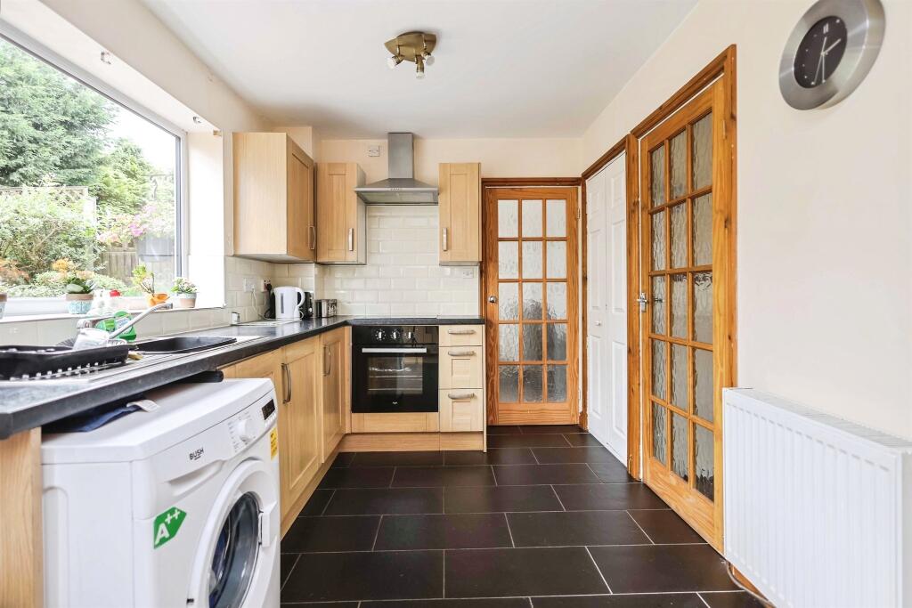 House in Dudley, West Midlands - View 3