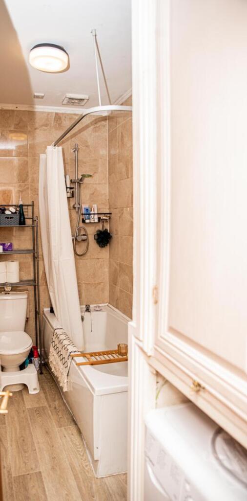 Apartment in Cardiff, Plasnewydd, Roath - View 2