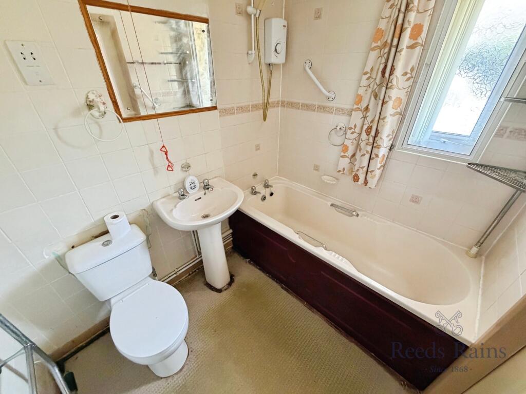 Apartment in Stoke-on-Trent - More