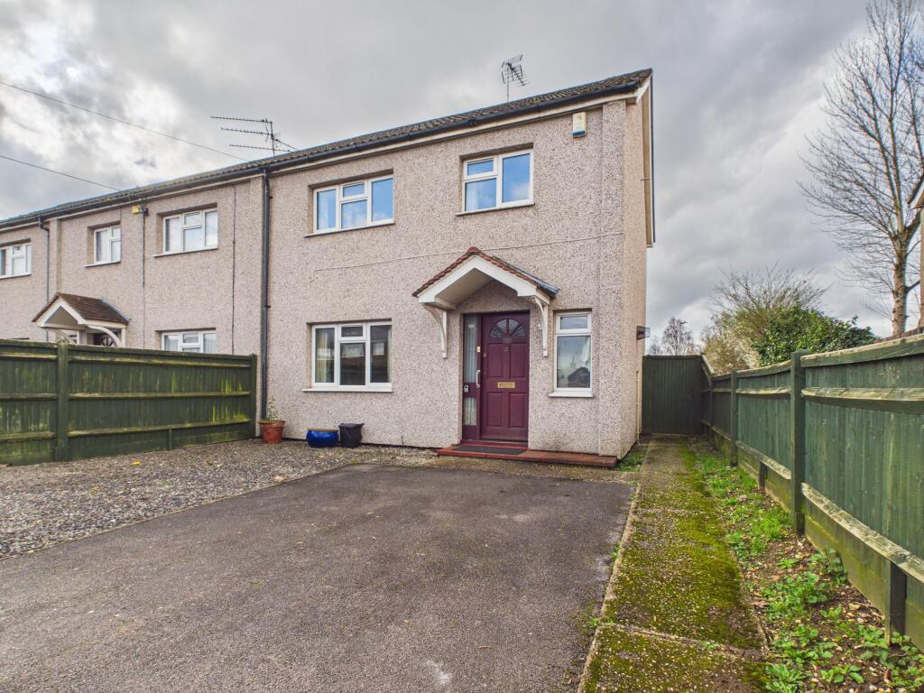 Main image of property: The Meadway, Reading, Tilehurst, RG30