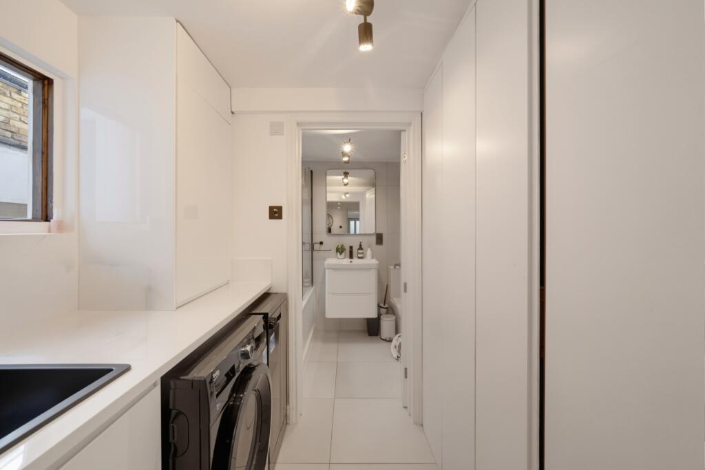 Apartment in London - More