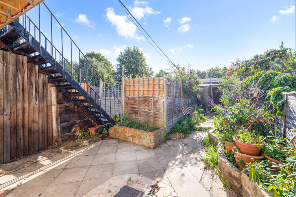 Apartment in London - View 4