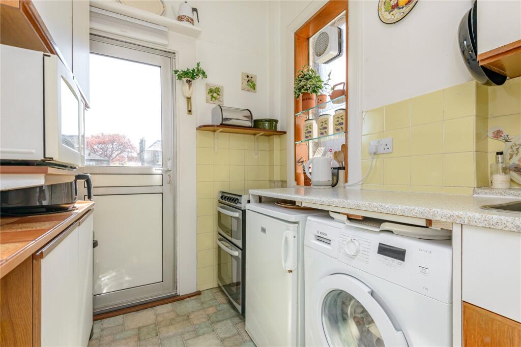 Apartment in Edinburgh, Trinity - More