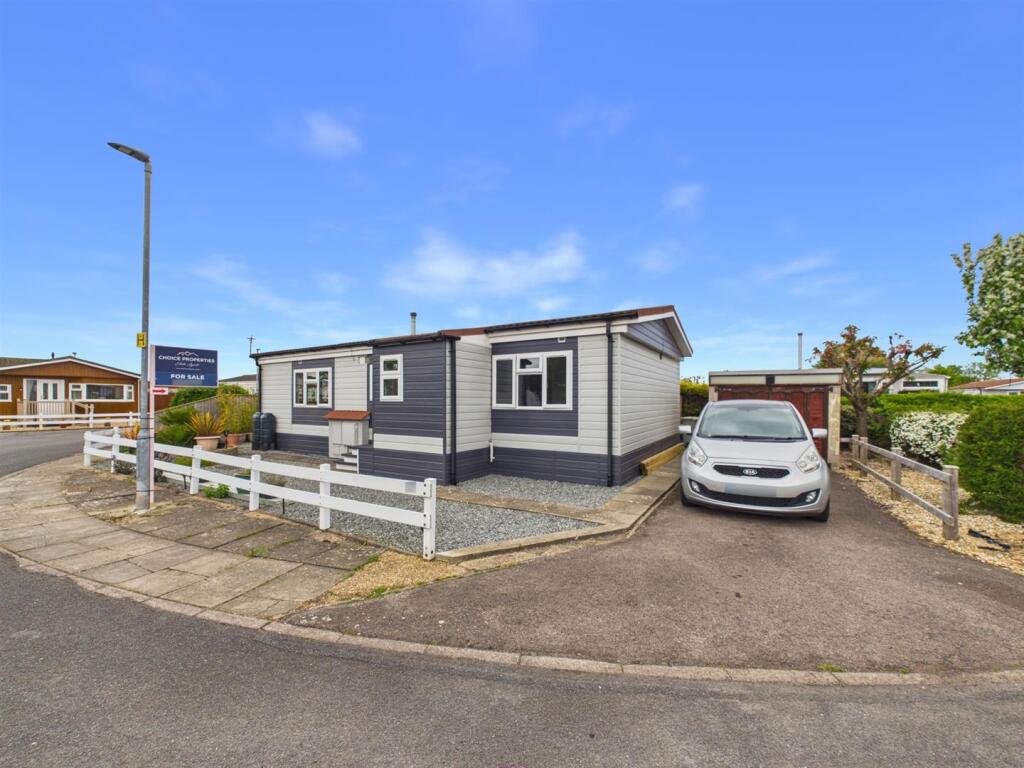 Main image of property: Seaholme Road, Mablethorpe