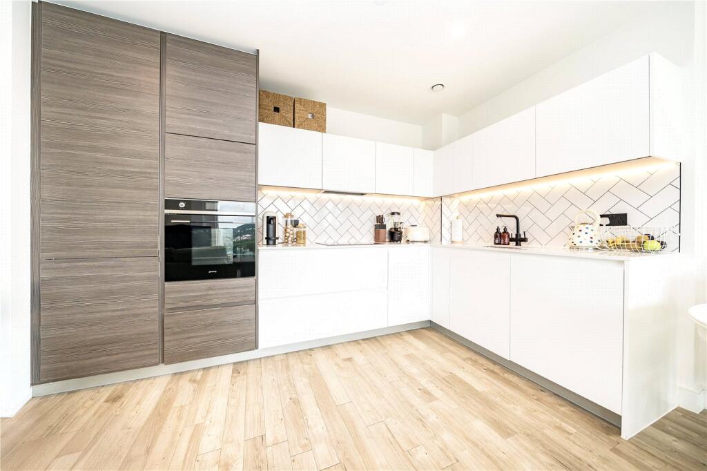 Apartment in London - View 3
