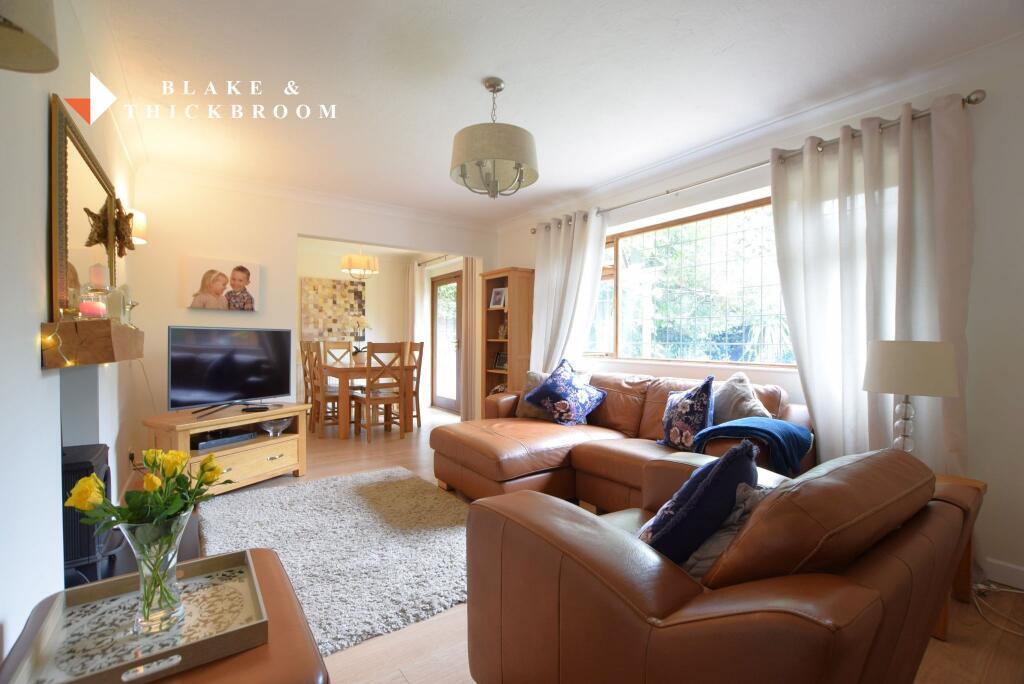 London Road, Clacton-on-Sea, CO15 4ED photo 2