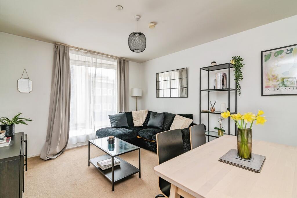 Main image of property: Nottingham One, Nottingham, NG1