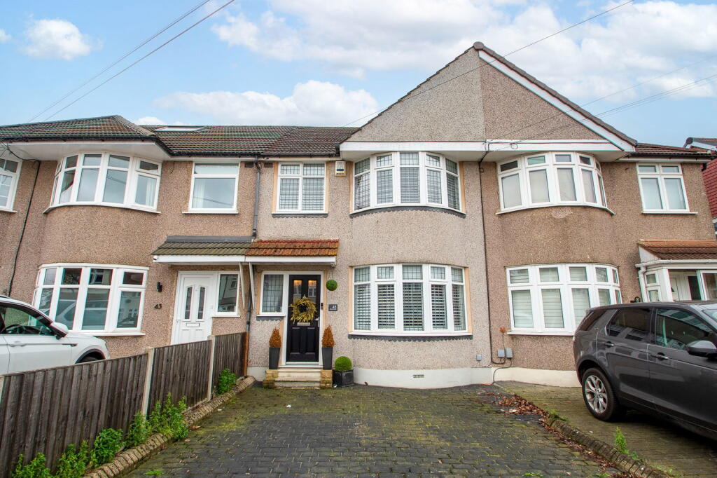 Main image of property: Pinewood Avenue, Sidcup, DA15 8BB