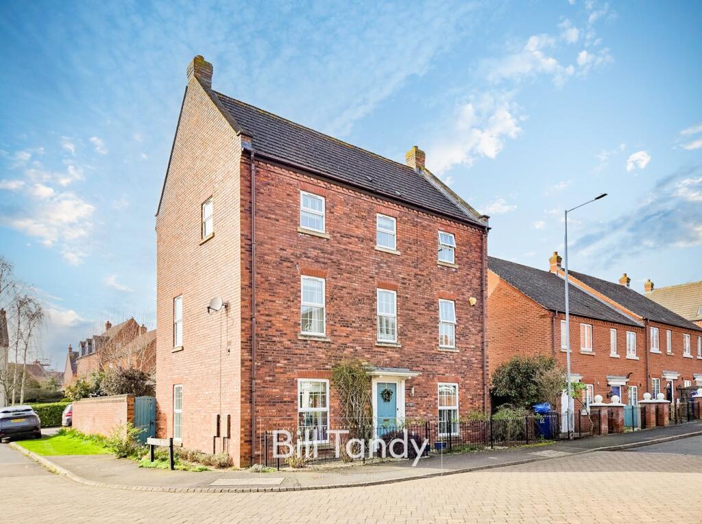 Main image of property: Poolfield Road, Lichfield, WS13
