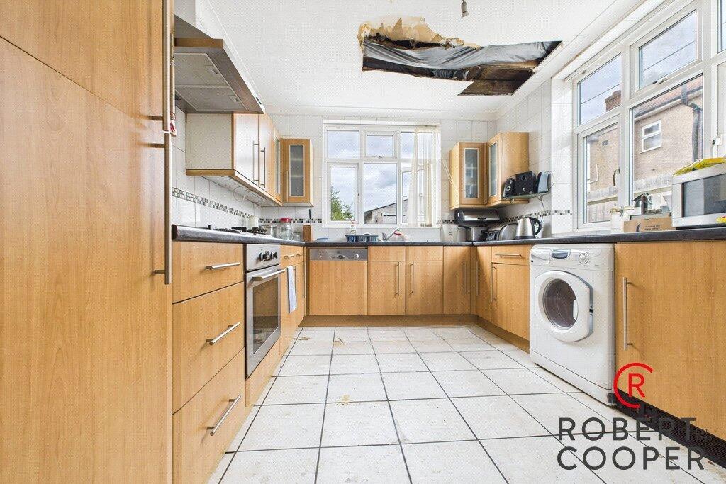 West End Road, Ruislip, HA4 photo 4