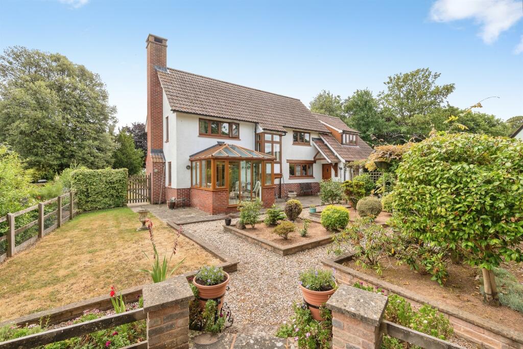 House in Taunton - View 2