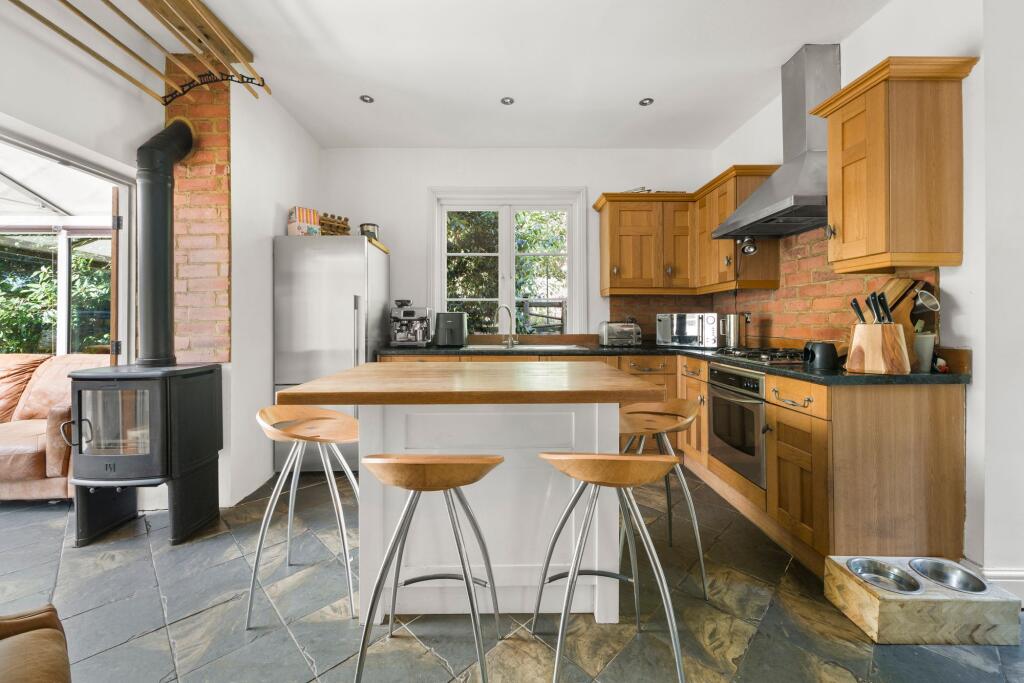 House in Kingston upon Thames - View 4