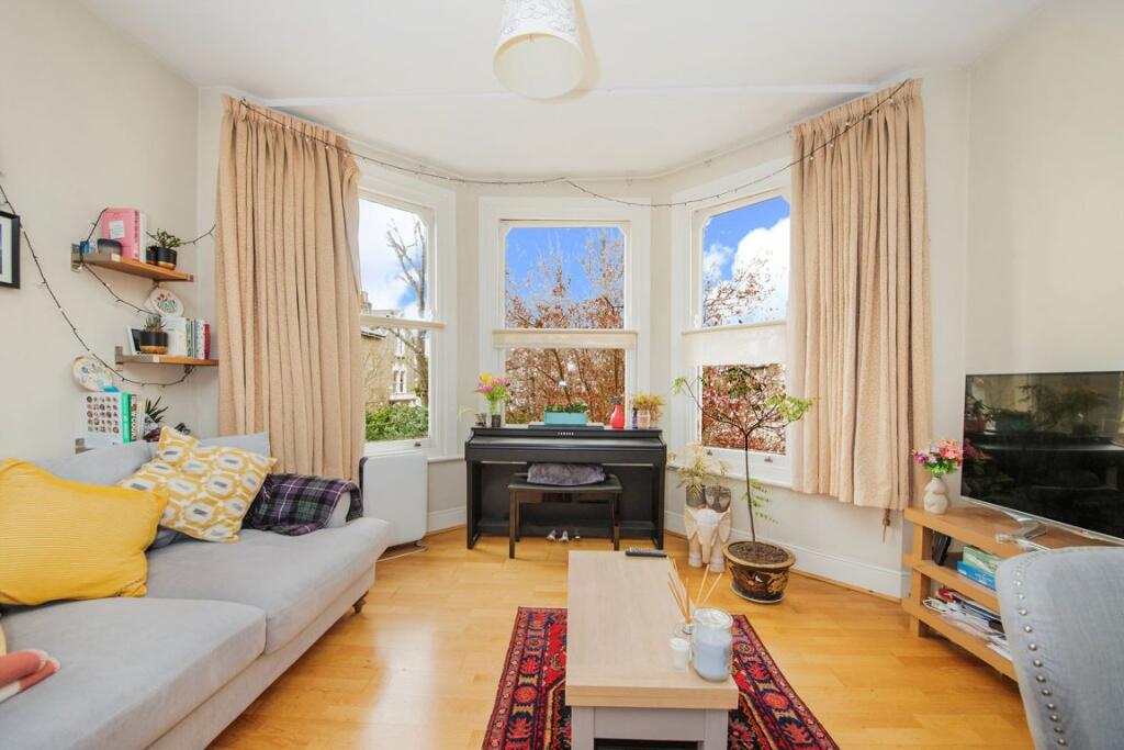 Apartment in London - View 5