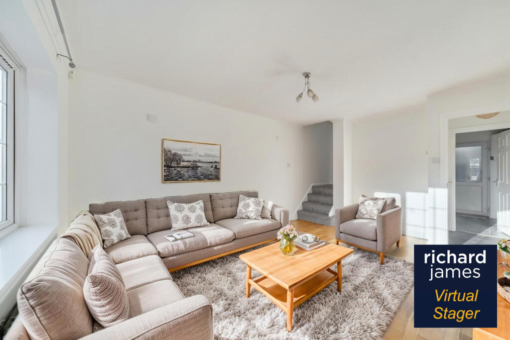 Alder Close, Woodhall Park, Swindon, SN2 photo 2