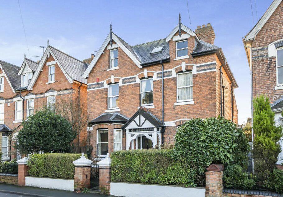 Main image of property: 13 Ombersley Road, Droitwich, Worcestershire, WR9 8JF