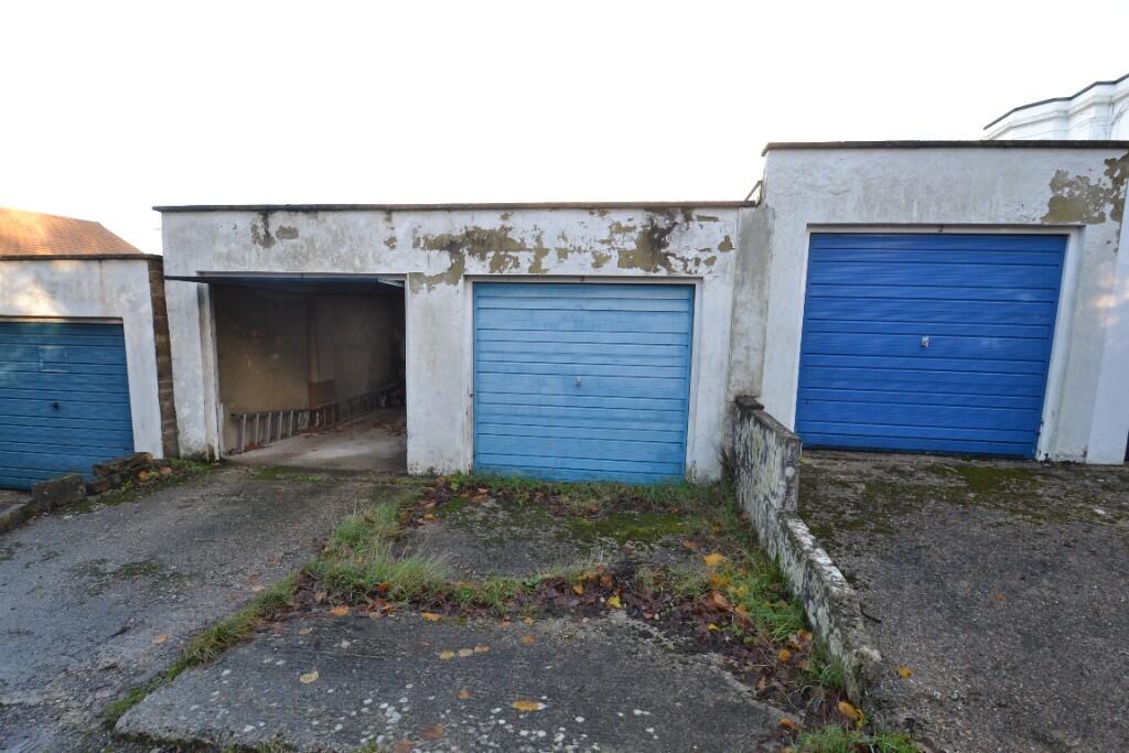 West Street, Ryde, Isle Of Wight, PO33 - View 3