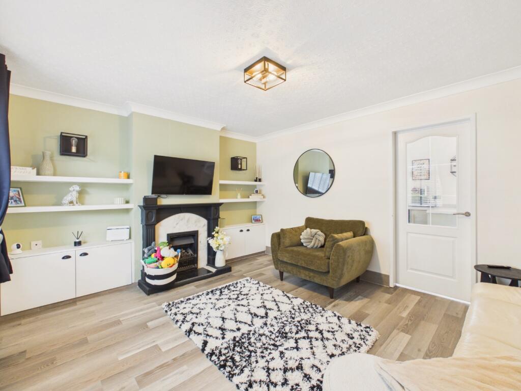 Main image of property: Neasden Close, Hull, East Riding Of Yorkshire, HU8 0QB