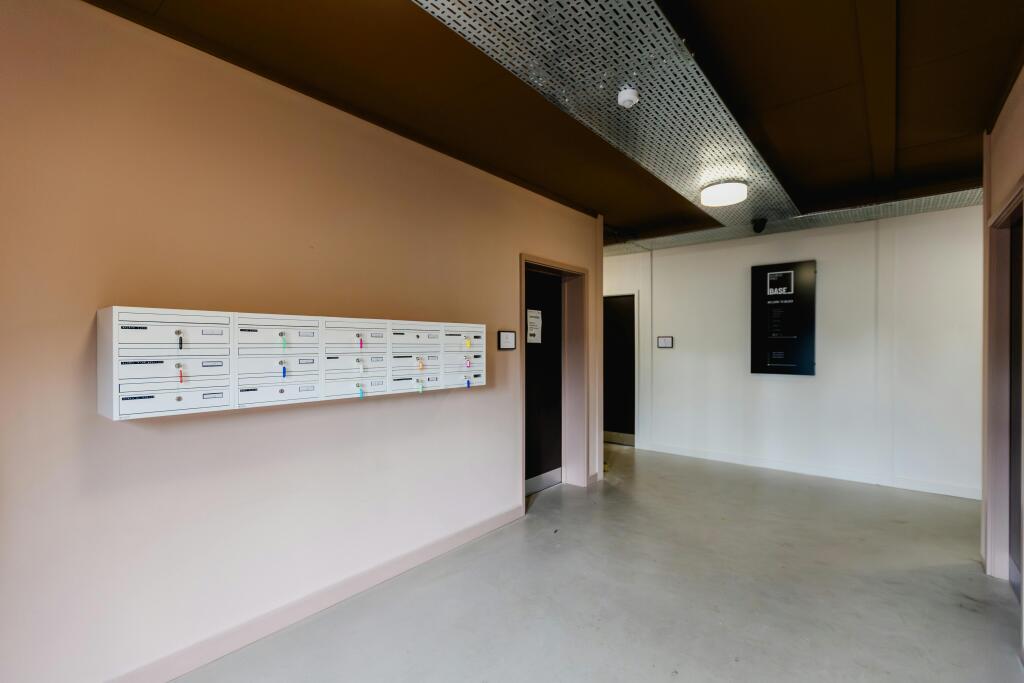 Base Business Space I Block