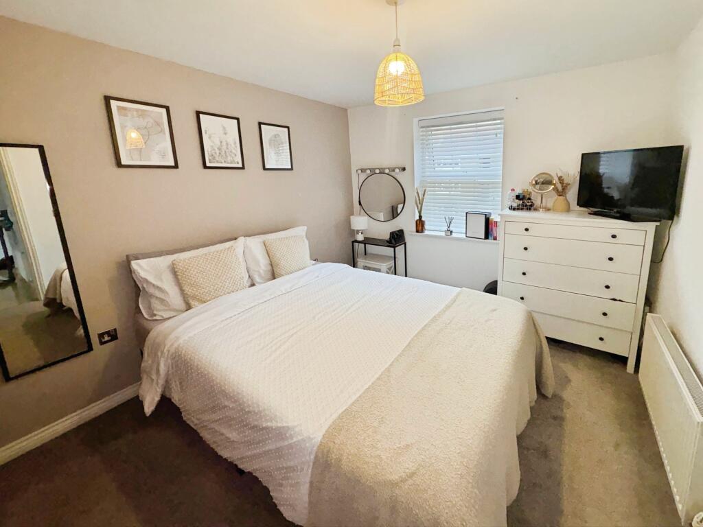 Apartment in Ashfield, Hucknall - More