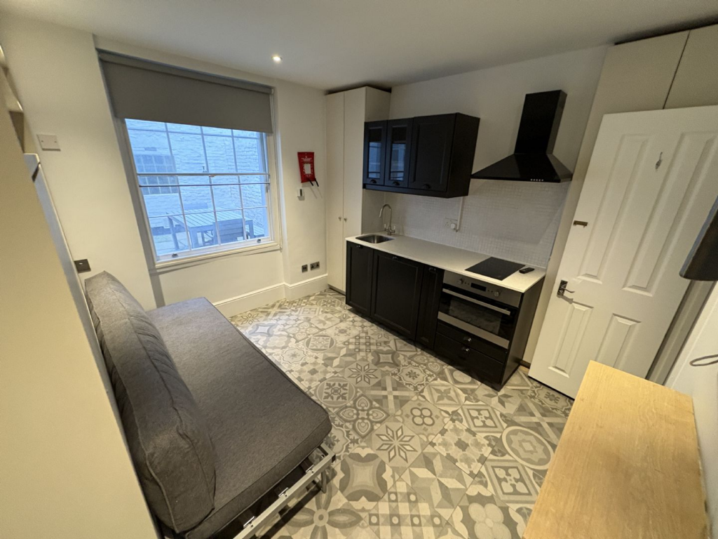 Main image of property: Studio Flat B2, 197 Gloucester Place, Baker Street NW1 6BU